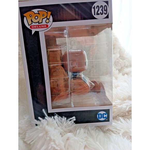 Funko Pop Movies Black Adam #1232 Glow GITD Chase Vinyl Figure With Protector - Picture 3 of 4